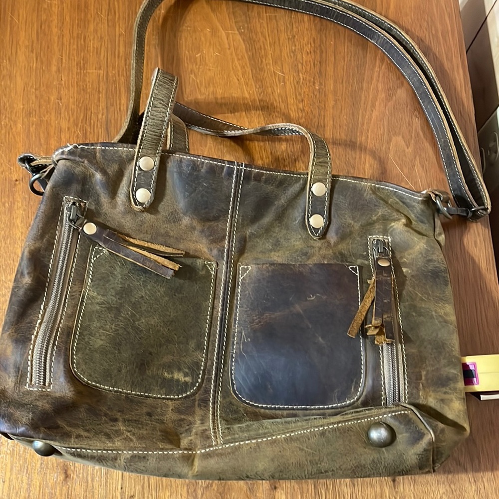 Myra Bag Leather Purse